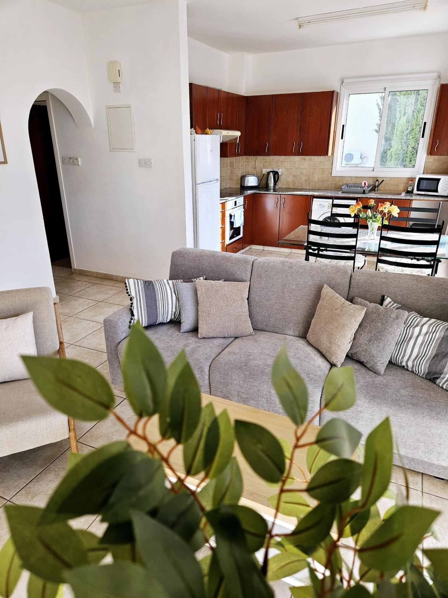The Brightstay Paphos, 2 Bed Apt, Paphos Riviera, Universal Экстерьер фото